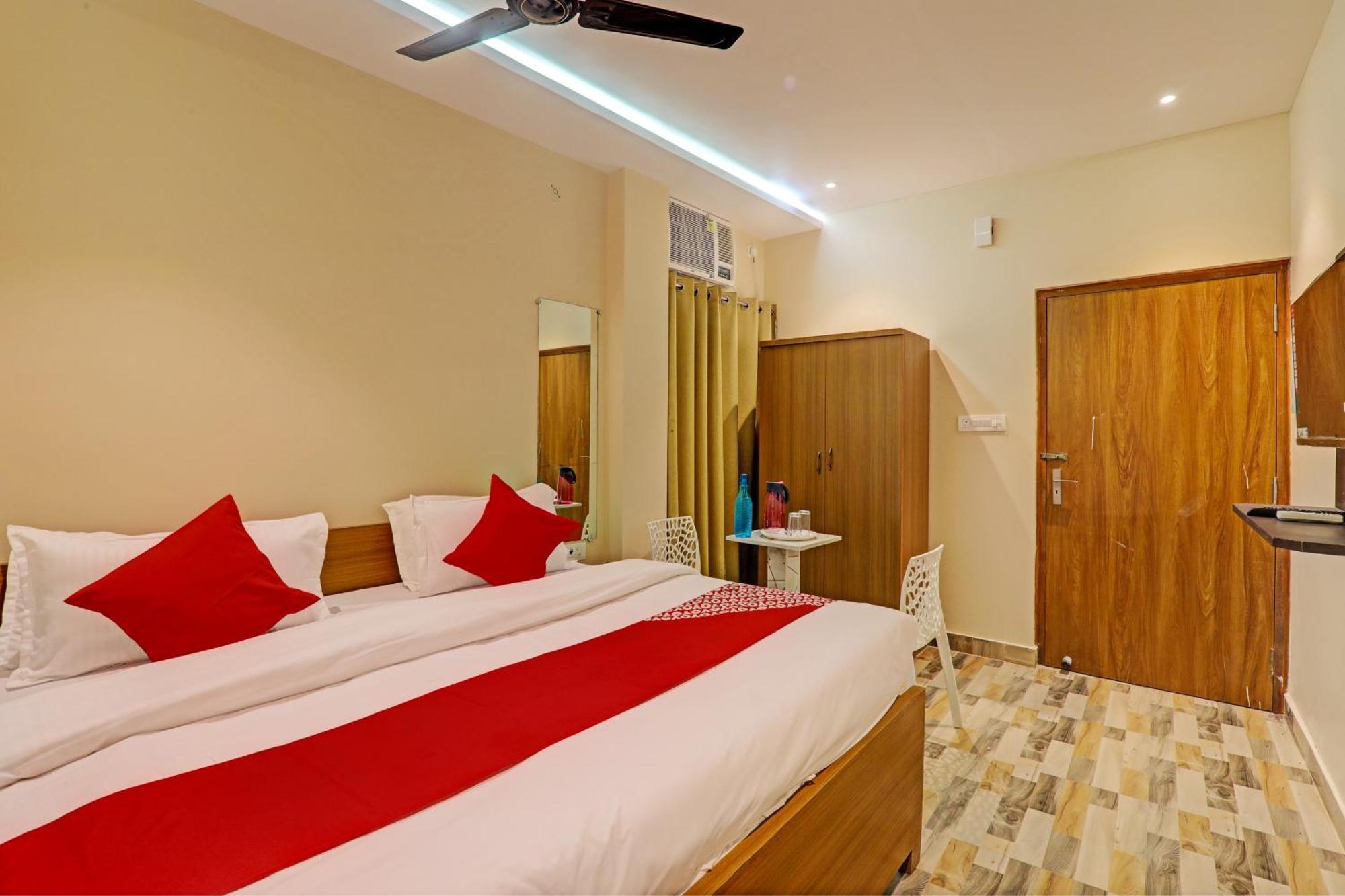 Hotel O Royal Regency Palace Gorakhpur Exteriör bild