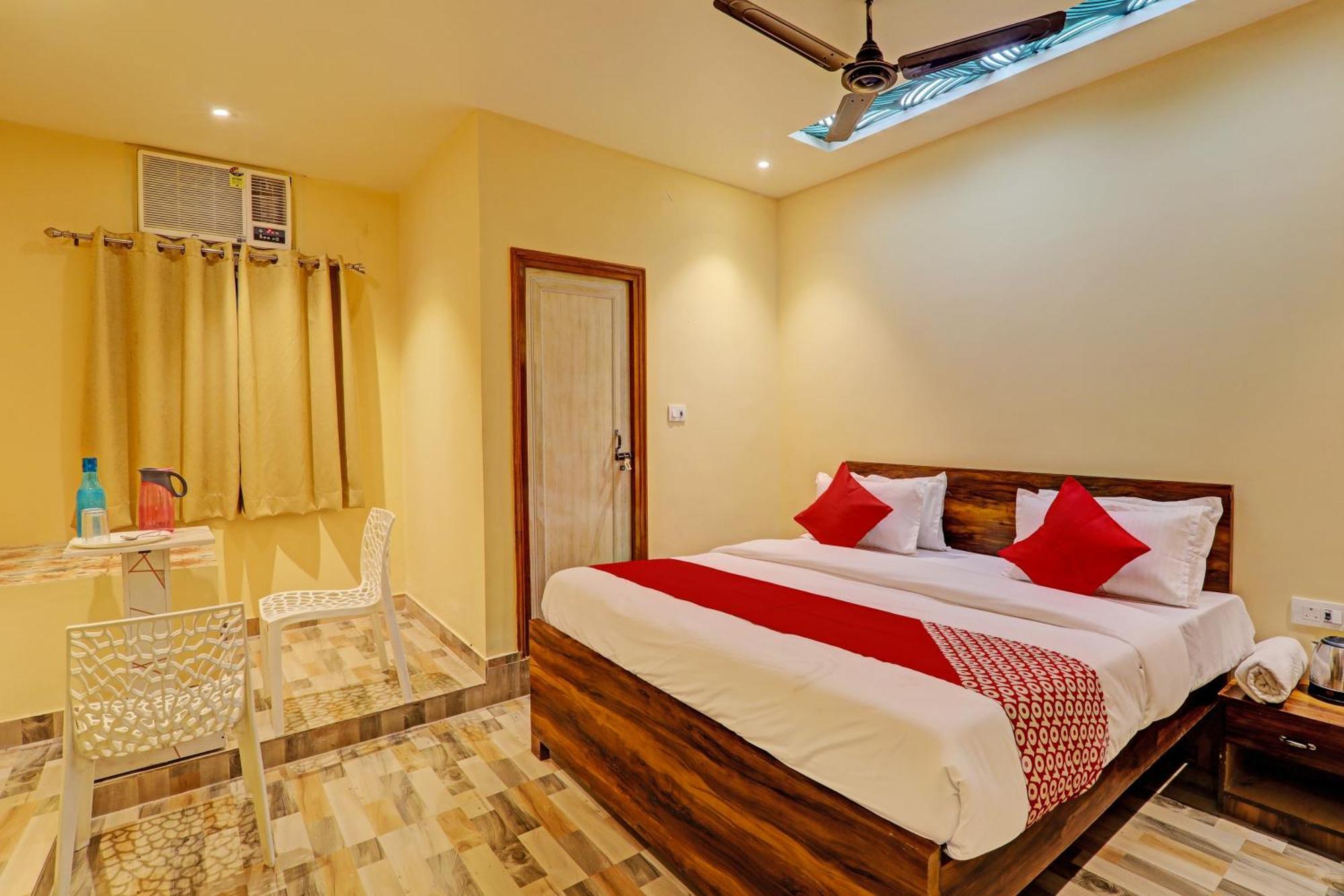 Hotel O Royal Regency Palace Gorakhpur Exteriör bild